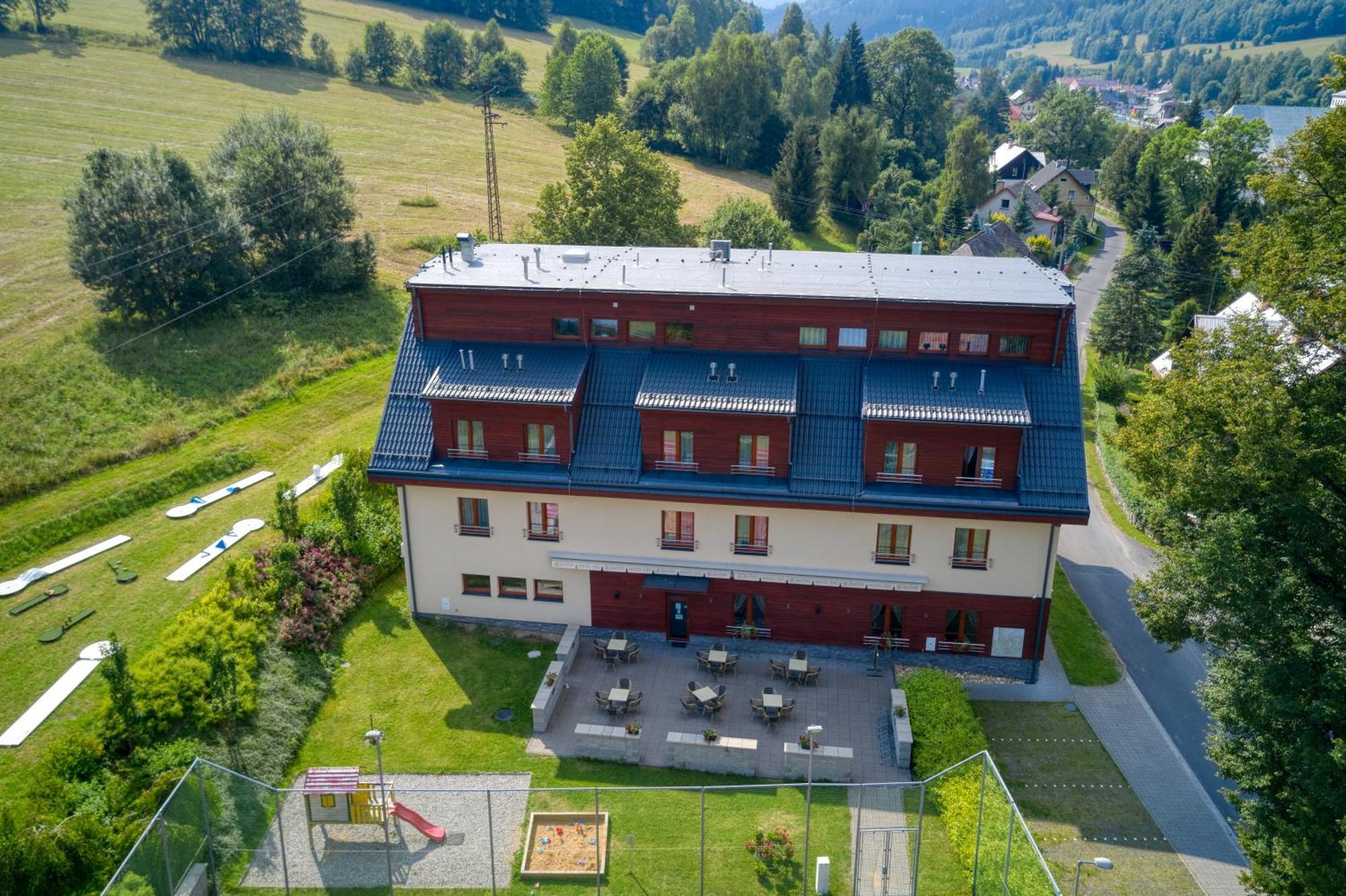 Hotel Toc Lipova Lazne Exteriör bild