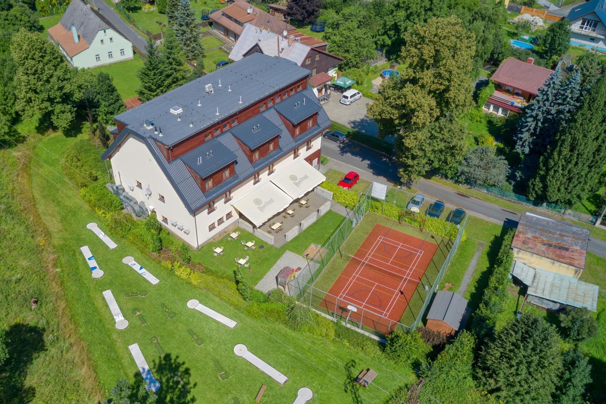 Hotel Toc Lipova Lazne Exteriör bild