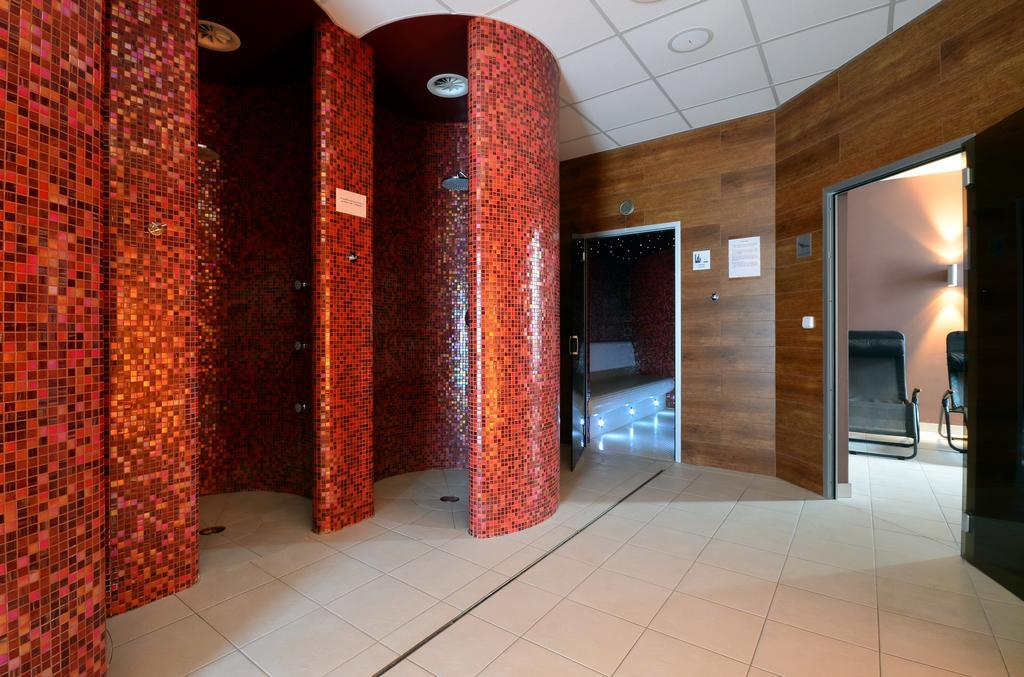 Hotel Toc Lipova Lazne Exteriör bild