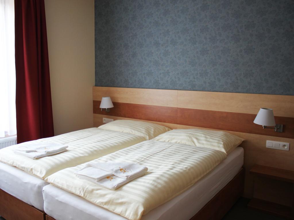 Hotel Toc Lipova Lazne Exteriör bild